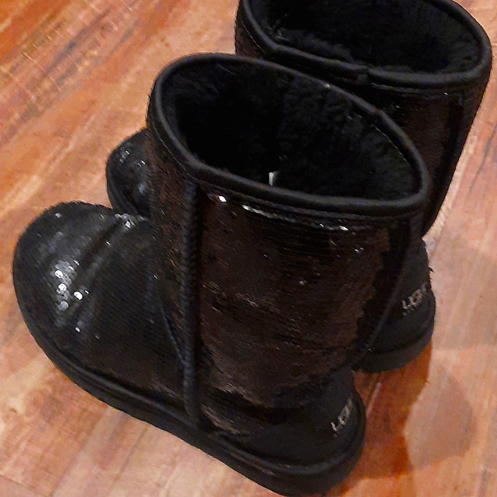 Ugg sequin boots black